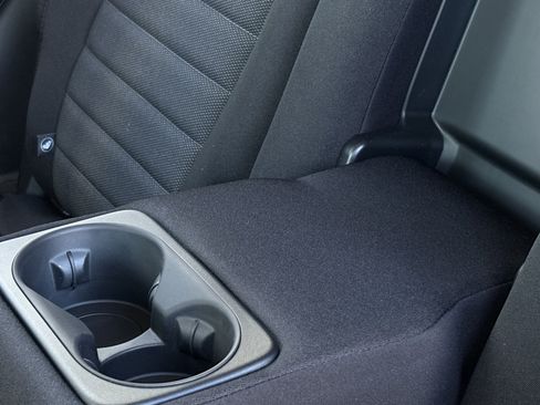 Used 2023 Ford Edge SE image 17