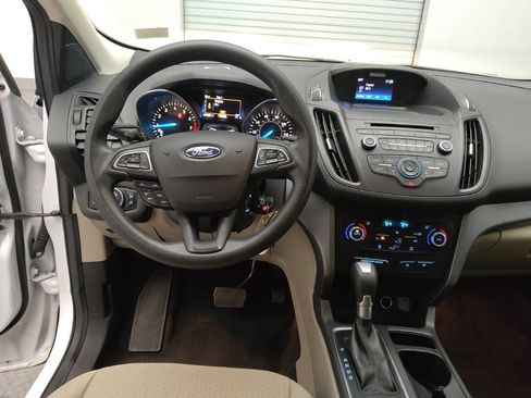 Used 2017 Ford Escape SE image 22