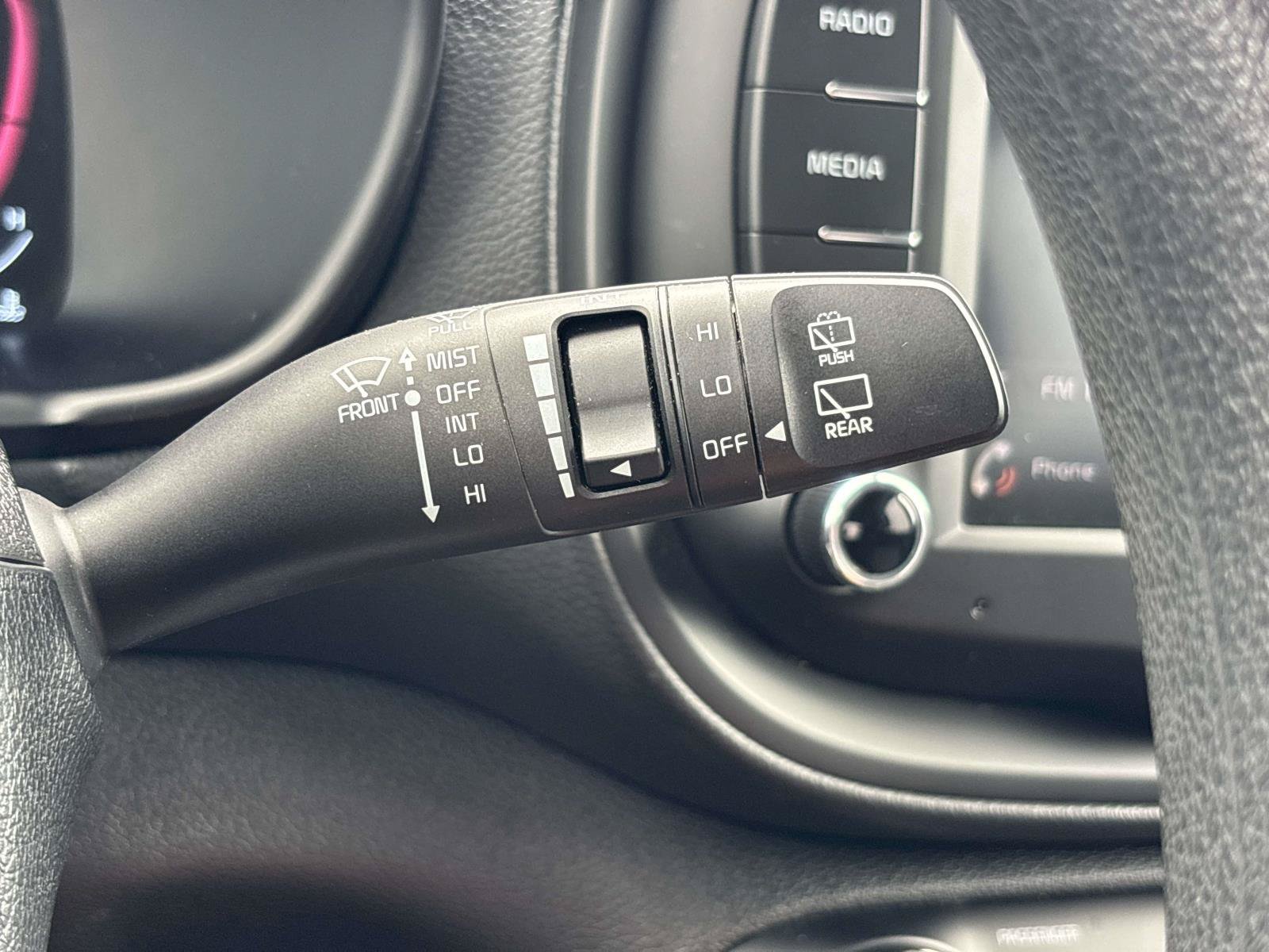 Used 2025 Kia Soul LX w/ LX Technology Package FWD image 26