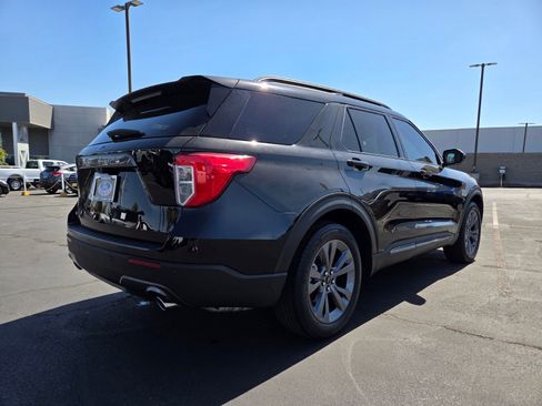 Certified 2023 Ford Explorer XLT w/ Equipment Group 202A RWD image 6