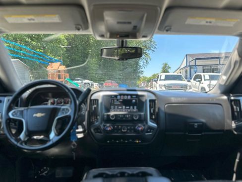 Used 2017 Chevrolet Silverado 1500 LT w/ Texas Edition RWD image 10