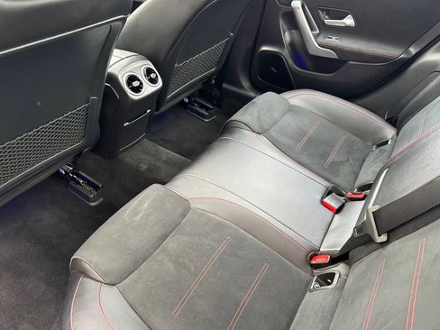 Used 2020 Mercedes-Benz CLA 250 image 27