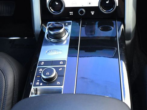 Used 2018 Land Rover Range Rover Long Wheelbase Supercharged image 22