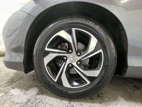 Used 2017 Honda Accord LX image 10