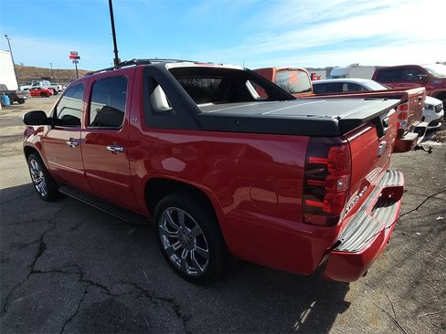 Used 2007 Chevrolet Avalanche LTZ w/ LTZ Preferred Equipment Group image 4
