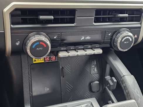 Used 2024 Toyota Tacoma TRD Sport w/ TRD Sport Upgrade Package image 21