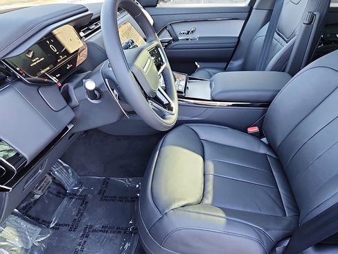 Certified 2025 Land Rover Range Rover Sport image 23