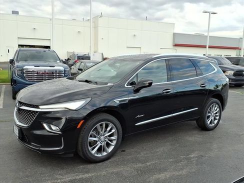Used 2023 Buick Enclave Avenir w/ Trailering Package, 5000 lbs. AWD/4WD image 11