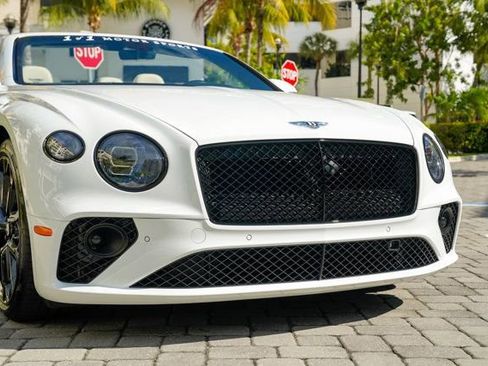 Used 2024 Bentley Continental GT Speed image 40