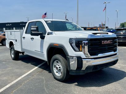 New 2025 GMC Sierra 2500 Pro w/ Convenience Package