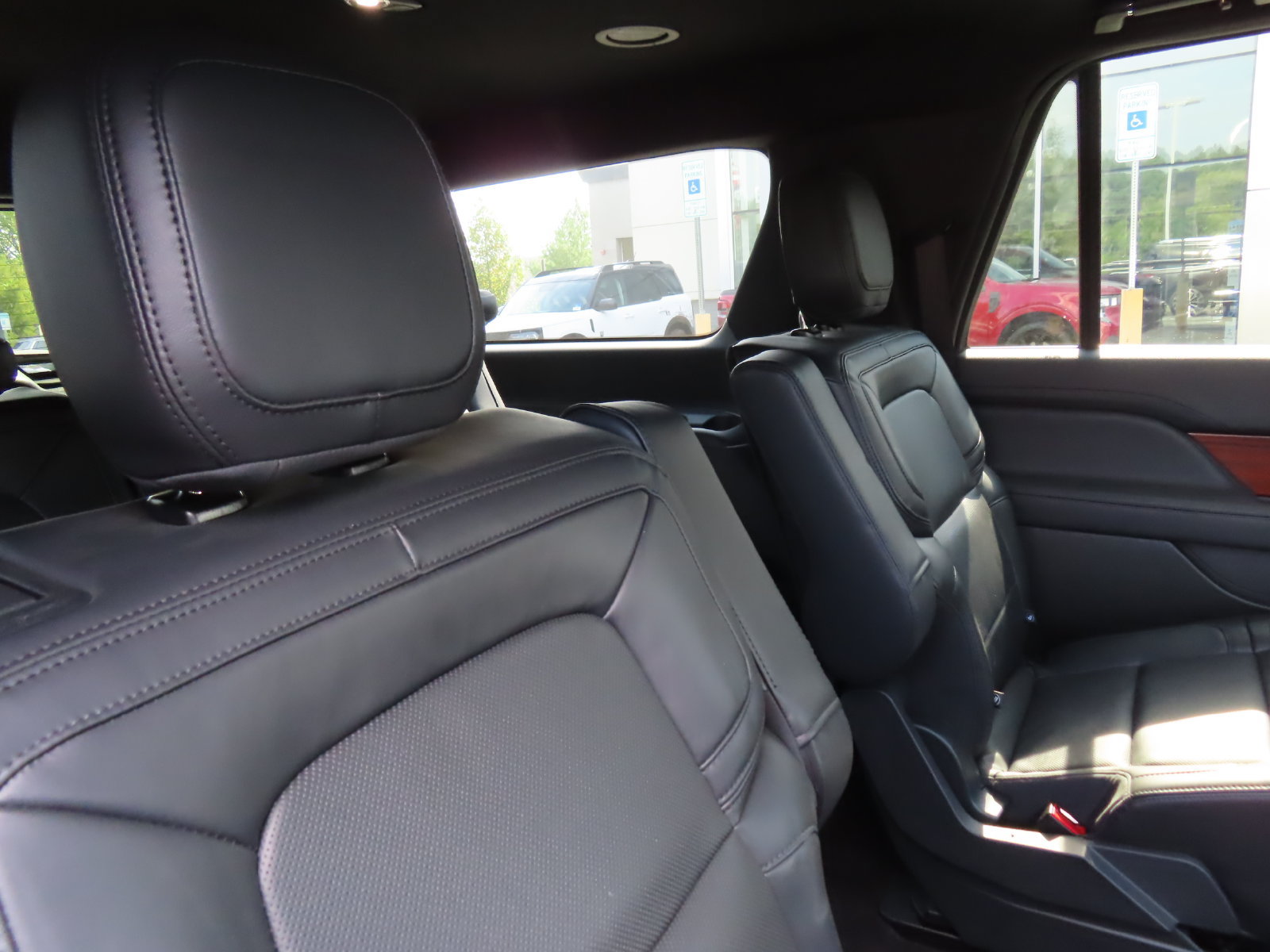 Used 2024 Lincoln Navigator L Reserve AWD/4WD image 40
