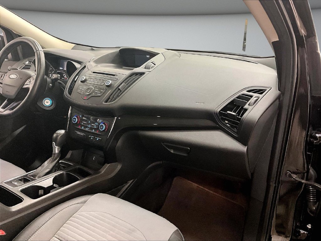 Used 2018 Ford Escape SE w/ SE Sport Appearance Package AWD/4WD image 25