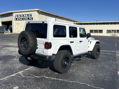 Used 2018 Jeep Wrangler Unlimited Rubicon image 3
