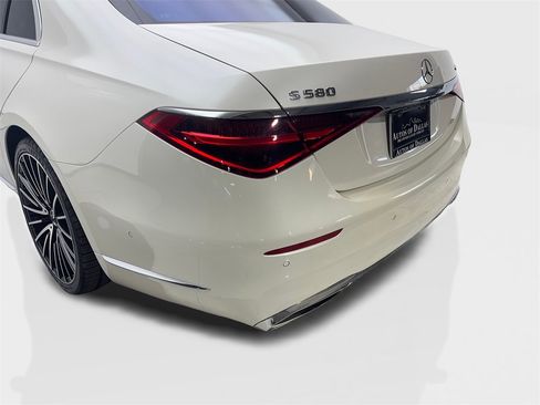 Used 2022 Mercedes-Benz S 580 4MATIC Sedan image 19