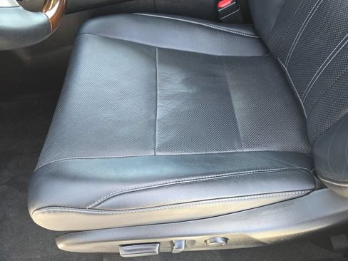 Used 2019 Lexus RX 450h AWD w/ Navigation Package image 32