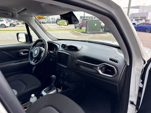 Used 2022 Jeep Renegade Sport w/ Sport Appearance Group AWD/4WD image 14