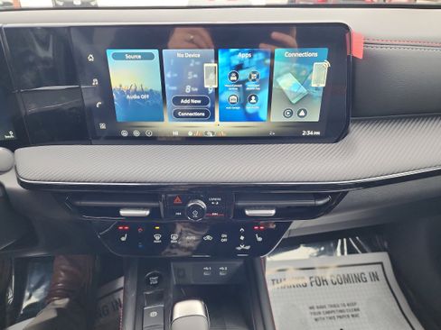 New 2026 Nissan Kicks SR image 13