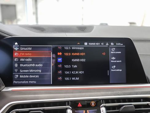 Used 2022 BMW X5 xDrive40i w/ Premium Package image 17