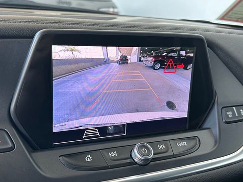 Used 2021 Chevrolet Blazer LT image 9