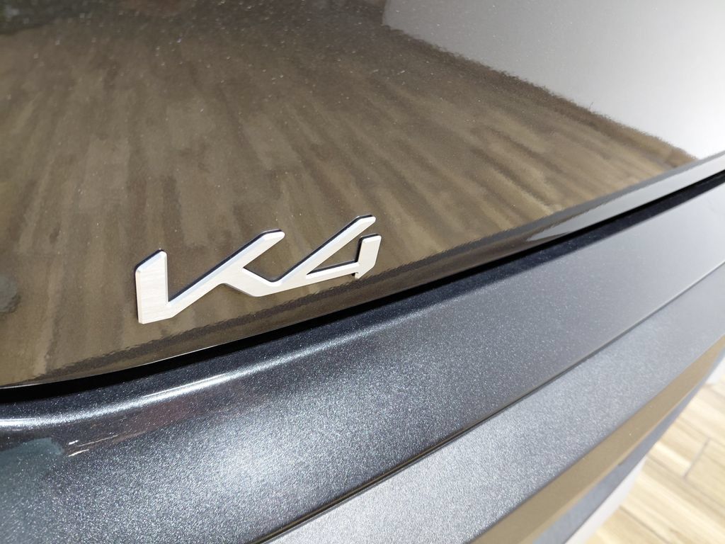 Used 2025 Kia K4 FWD image 12