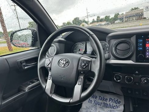 Used 2019 Toyota Tacoma TRD Sport w/ Technology Package AWD/4WD image 25