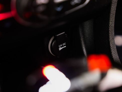 Used 2019 Dodge Charger SXT image 30