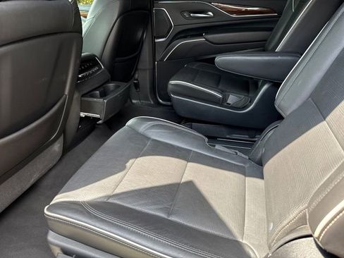 Used 2021 Cadillac Escalade Premium Luxury w/ LPO, Radiant Package RWD image 18