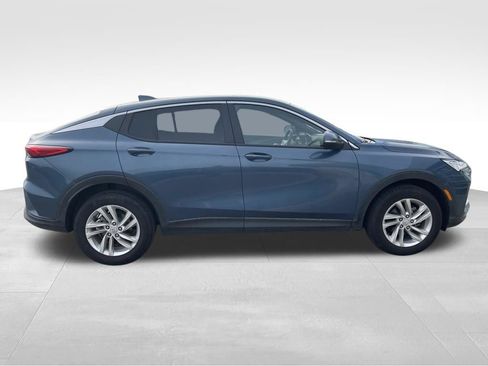 Used 2025 Buick Envista Preferred w/ Convenience I Package FWD image 9