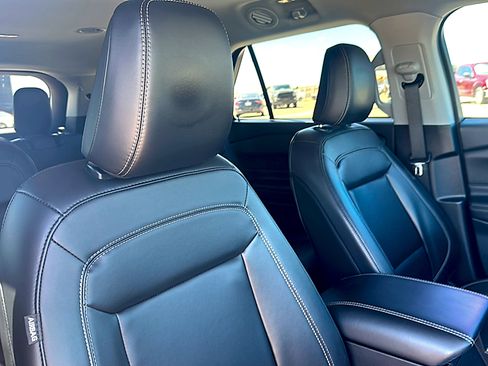 Used 2023 Ford Explorer XLT w/ Equipment Group 202A image 25