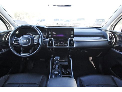 Used 2022 Kia Sorento S w/ Panoramic Sunroof Package image 12