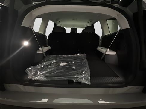 New 2026 Hyundai Ioniq 9 SE image 10