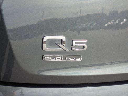 Used 2019 Audi Q5 Prestige w/ Prestige Package image 33