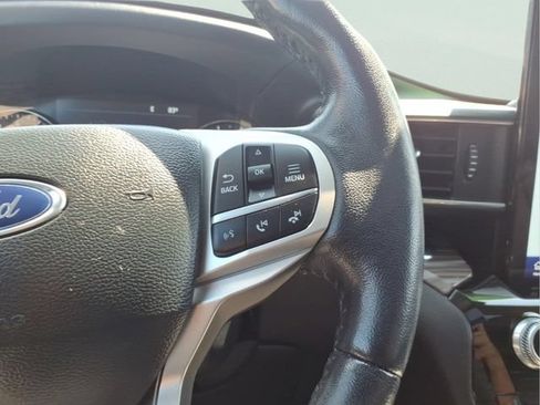 Certified 2023 Ford Explorer Limited w/ Limited Technology Package AWD/4WD image 18