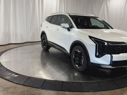 New 2026 Kia Sportage EX image 3