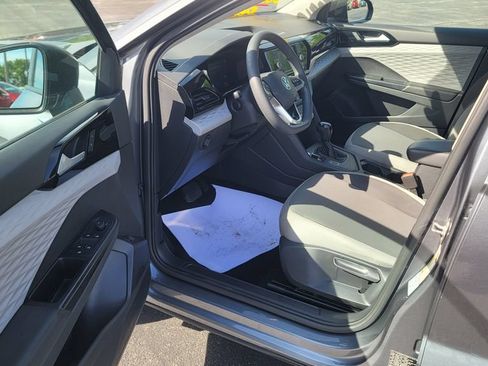 Used 2022 Volkswagen Taos S FWD image 18