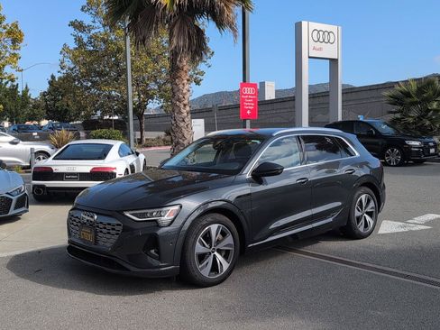 Used 2024 Audi Q8 e-tron Premium Plus w/ Premium Plus Package AWD/4WD image 1