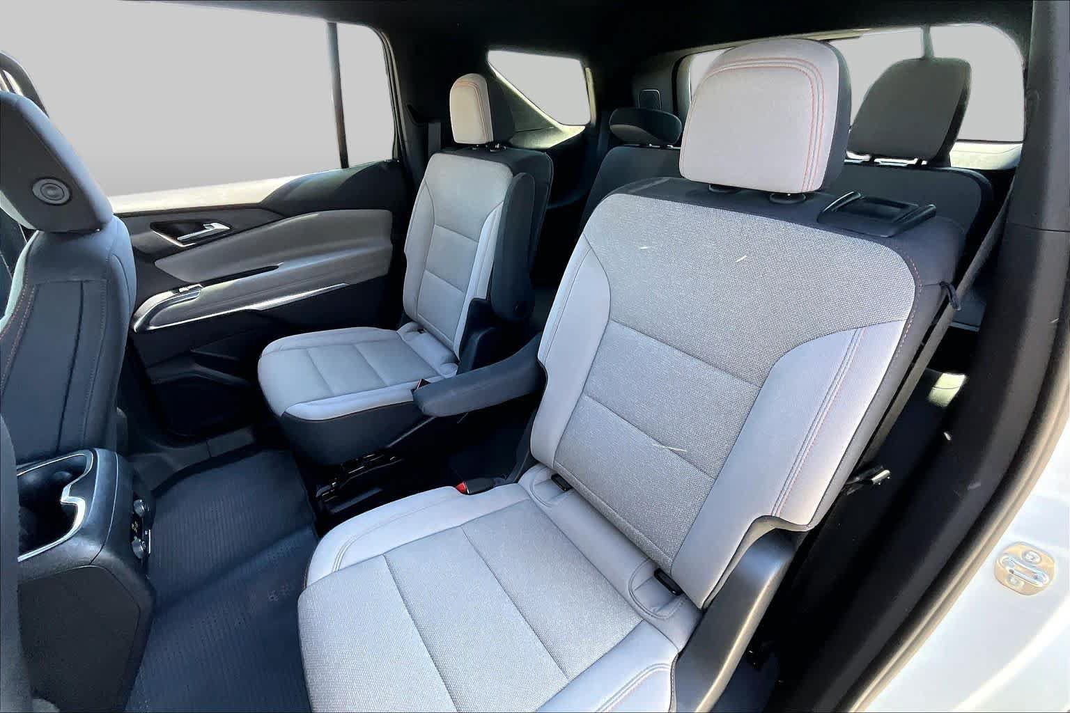 Used 2026 Chevrolet Traverse LT w/ Driver Confidence Package FWD image 21