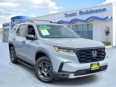 Certified 2025 Honda Pilot TrailSport