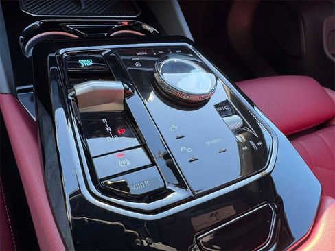 Certified 2025 BMW i5 xDrive40 w/ Premium Package image 14