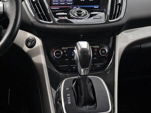 Used 2013 Ford Escape SEL FWD image 17
