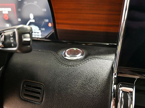 Used 2021 Lincoln Navigator Reserve AWD/4WD image 10
