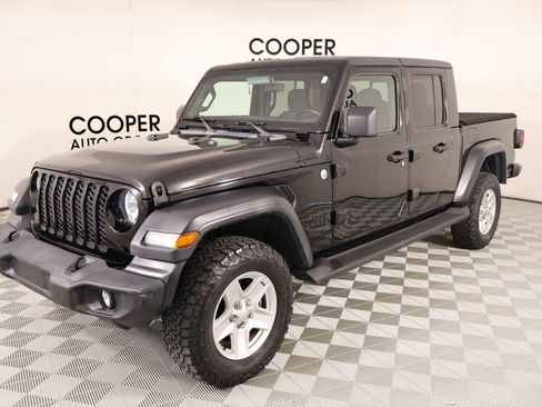 Used 2020 Jeep Gladiator Sport w/ Quick Order Package 24S AWD/4WD image 10