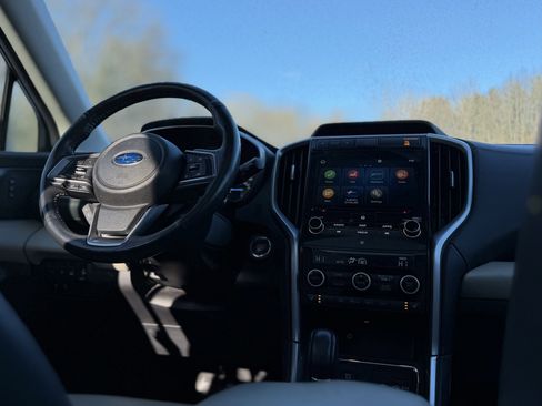Used 2020 Subaru Ascent Limited w/ Technology Package image 2