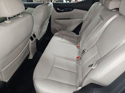 Used 2018 Nissan Rogue Sport SL w/ SL Premium Package image 27