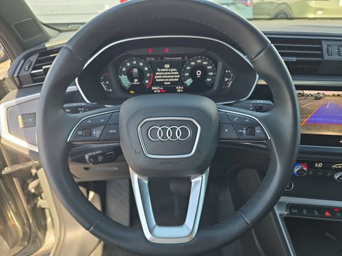 Used 2024 Audi Q3 2.0T Premium AWD/4WD image 24
