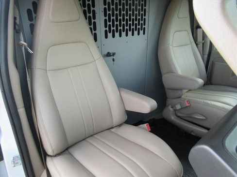New 2026 Chevrolet Express 2500 RWD image 12