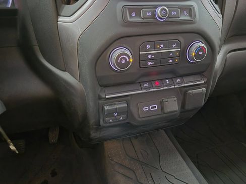 Used 2022 Chevrolet Silverado 2500 Custom w/ Gooseneck/5TH Wheel Package AWD/4WD image 20
