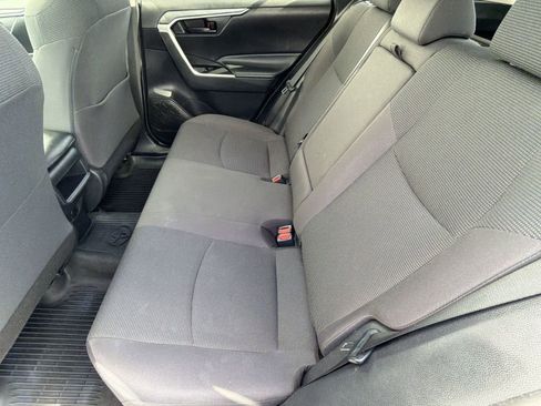 Used 2019 Toyota RAV4 LE w/ All Weather Liner Package AWD/4WD image 28