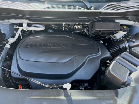 Certified 2024 Honda Passport EX-L image 35