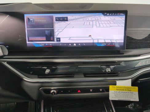 Used 2026 BMW X7 xDrive40i w/ M Sport Package image 24